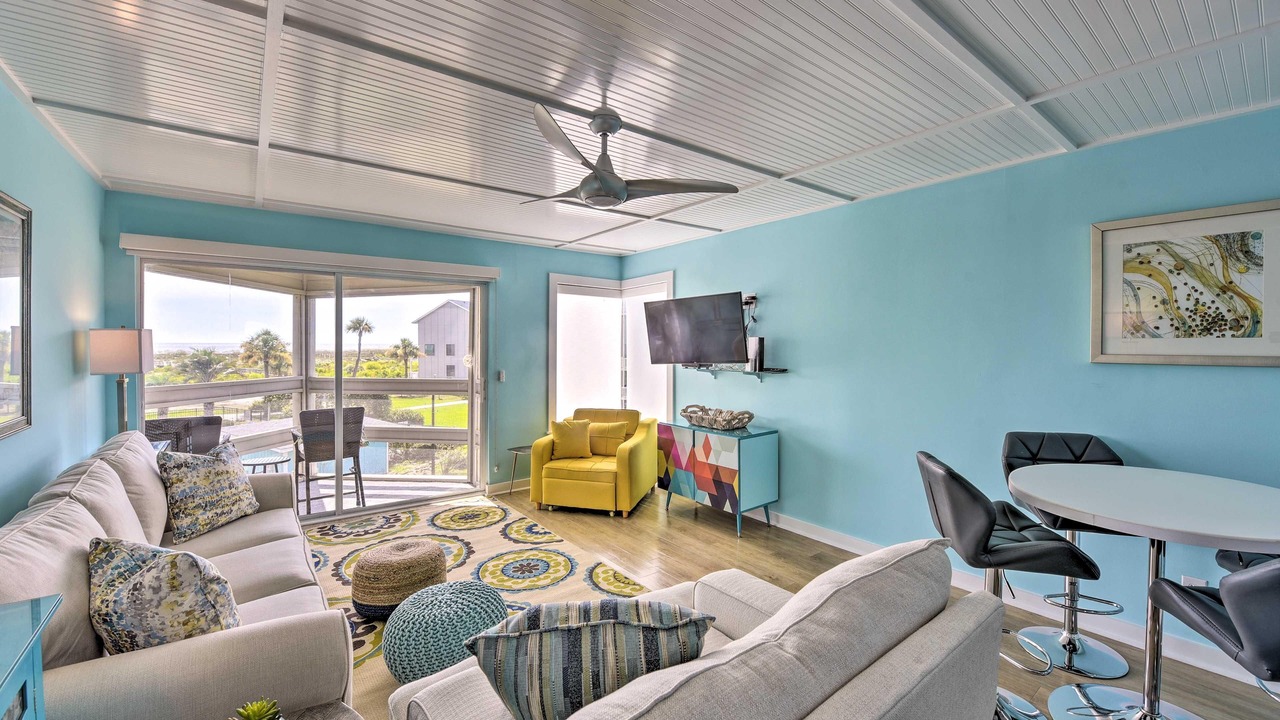 Photo of Livingroom in Oceanmarsh Subdivision
