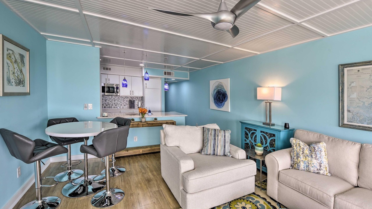 Photo of Livingroom in Oceanmarsh Subdivision