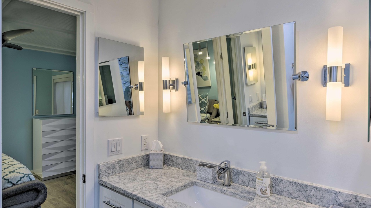 Photo of Bathroom in Oceanmarsh Subdivision