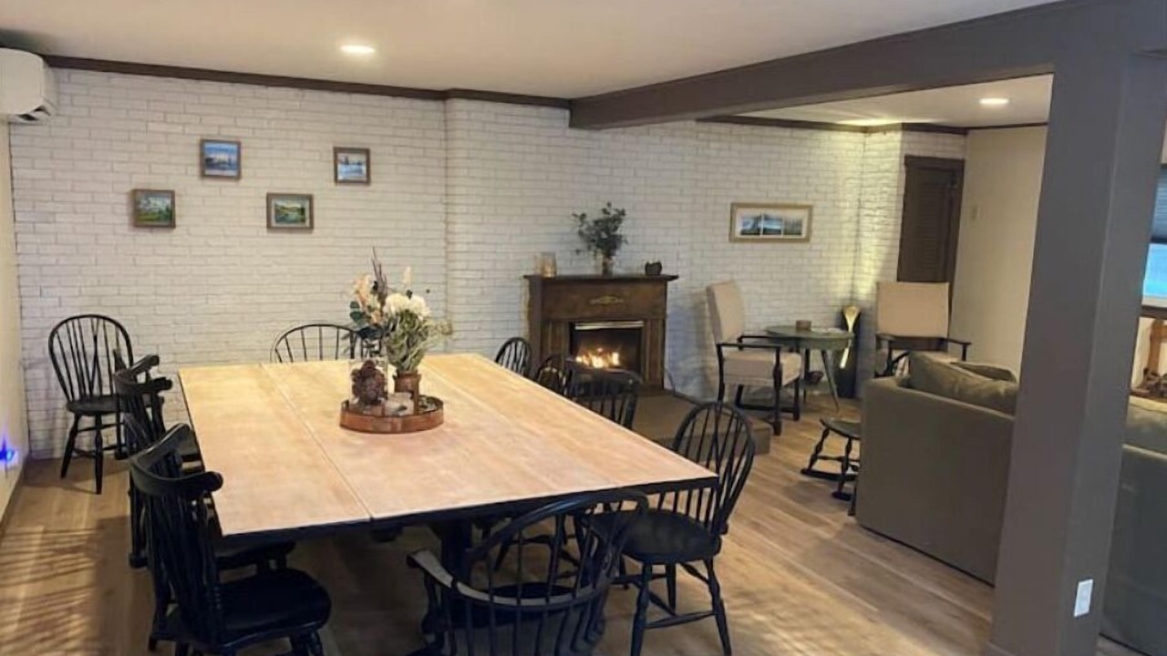 Photo of Others in Hollowville