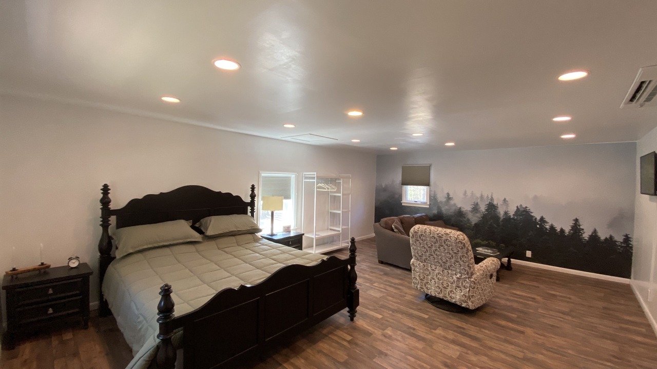 Photo of Bedroom in Hollowville