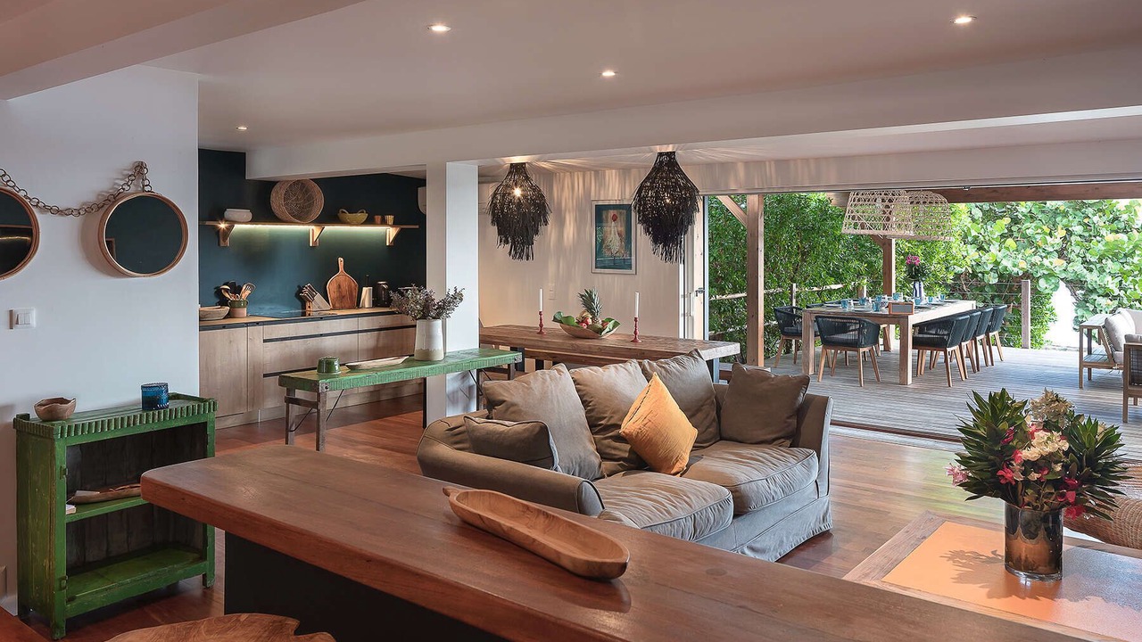 Photo of Others in Cul de Sac