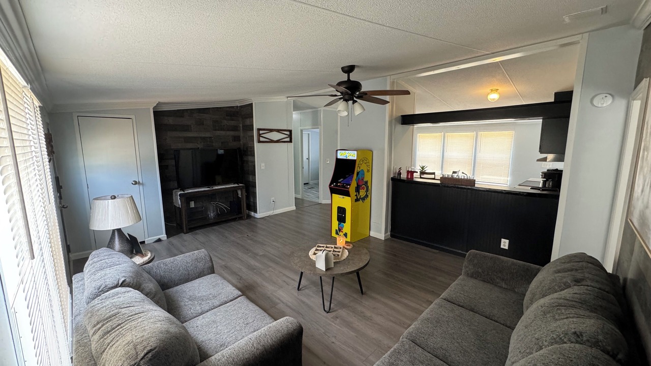 Photo of Livingroom in Northside