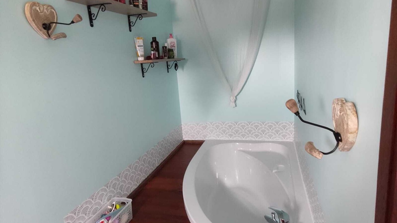 Photo of Bathroom in Esperce