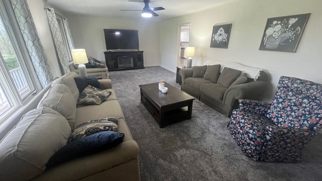 Photo of Livingroom in Brookfield