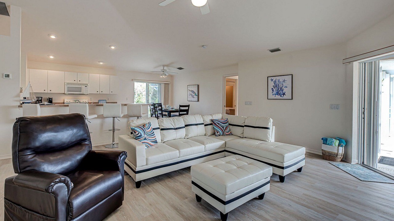 Photo of Livingroom in White Marsh