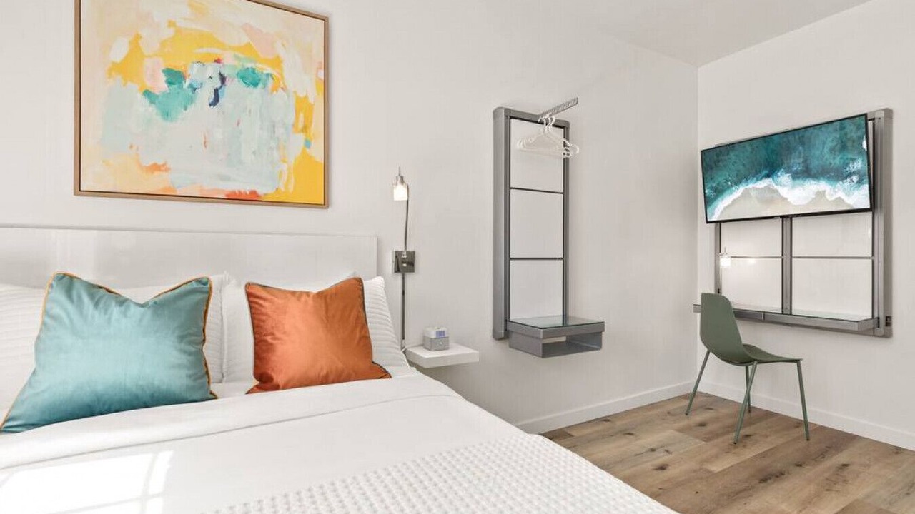 Photo of Bedroom in Downtown Long Beach