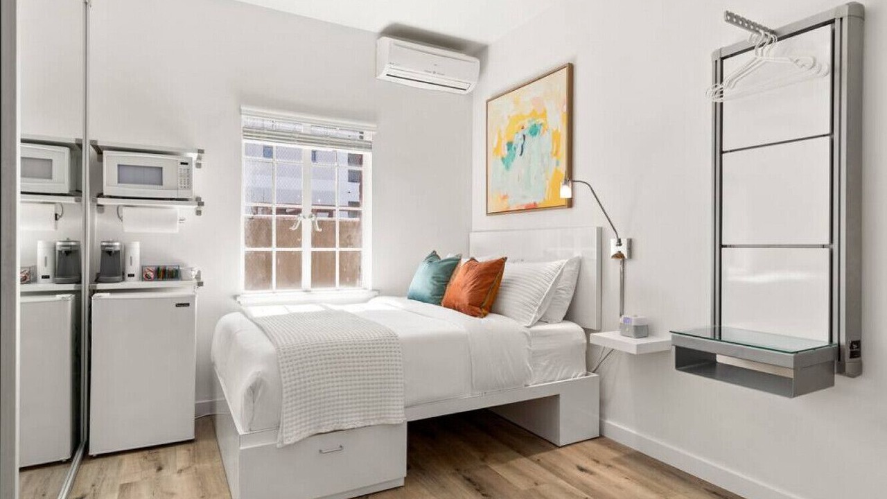 Photo of Bedroom in Downtown Long Beach
