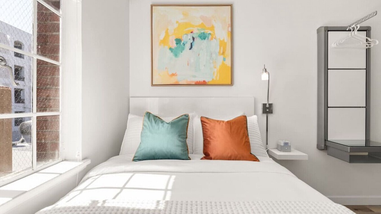 Photo of Bedroom in Downtown Long Beach