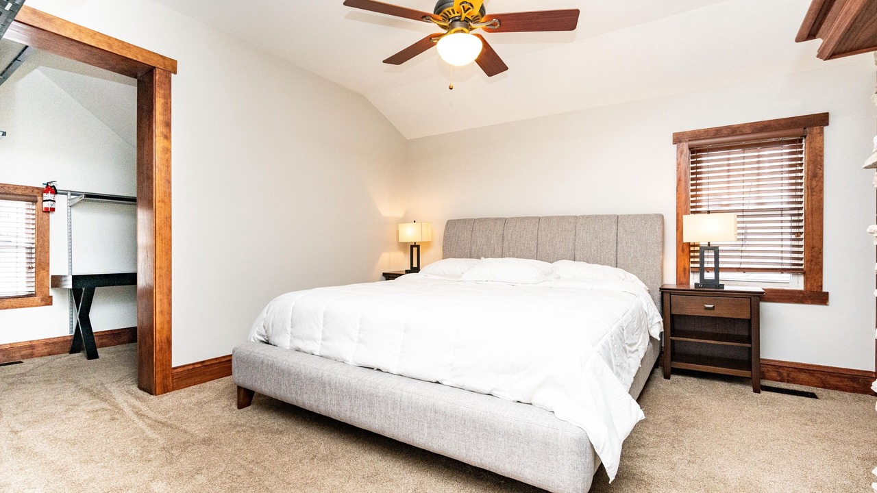 Photo of Bedroom in West Lakeview