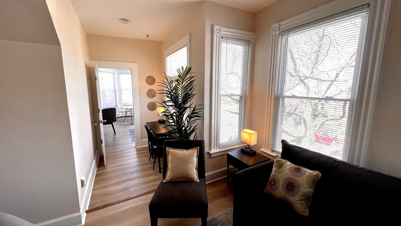 Photo of Livingroom in West New Haven