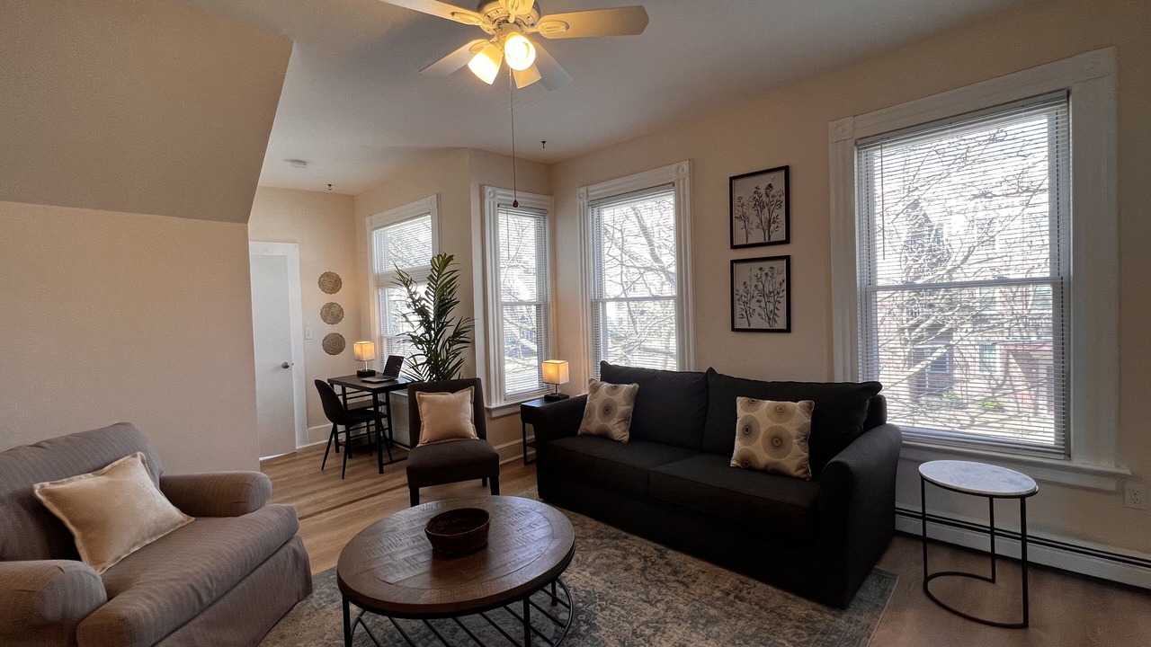 Photo of Livingroom in West New Haven