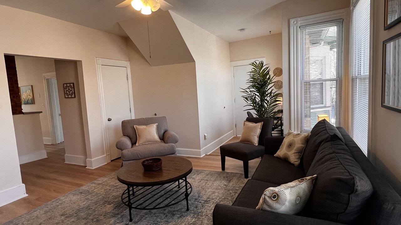 Photo of Livingroom in West New Haven
