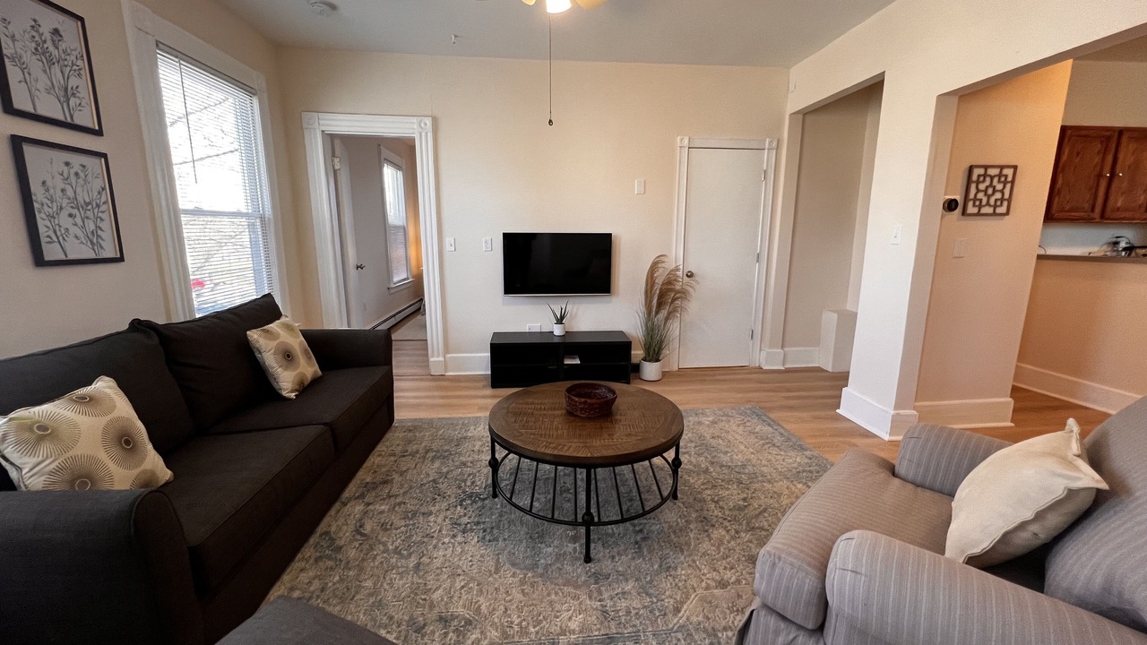 Photo of Livingroom in West New Haven