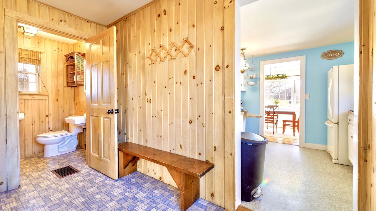 Photo of Bathroom in Hall Quarry