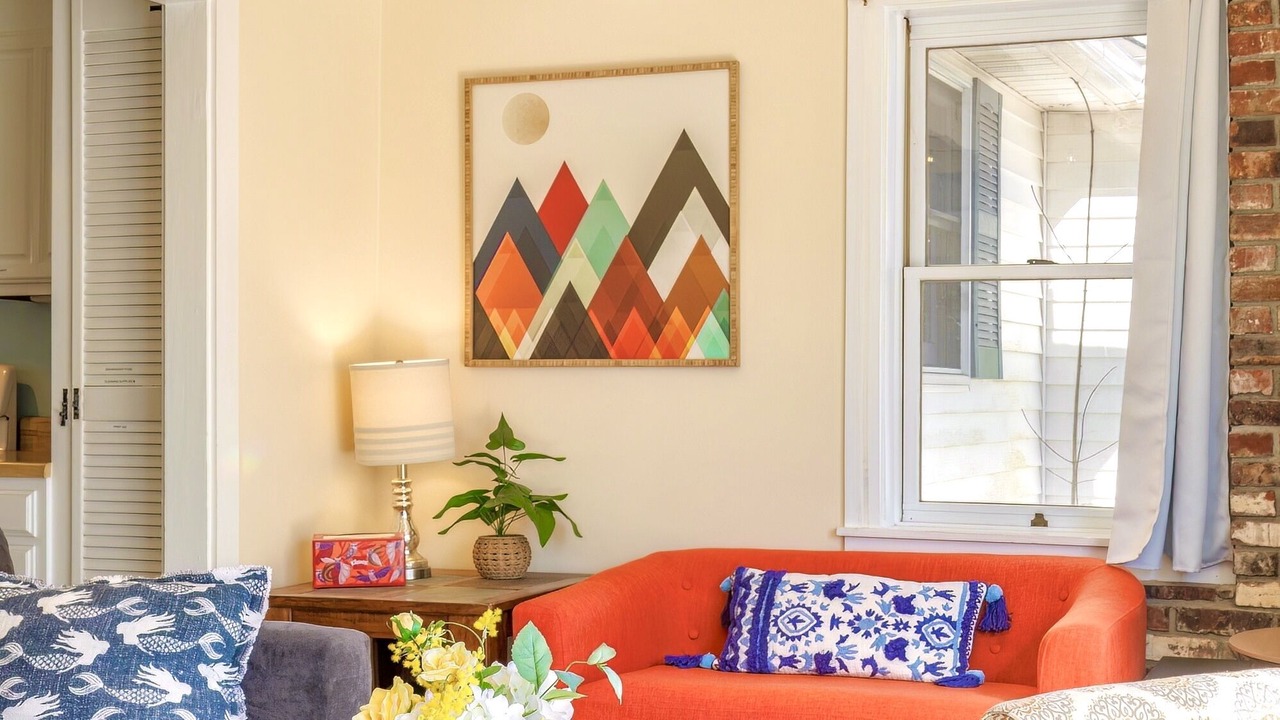 Photo of Livingroom in Hall Quarry