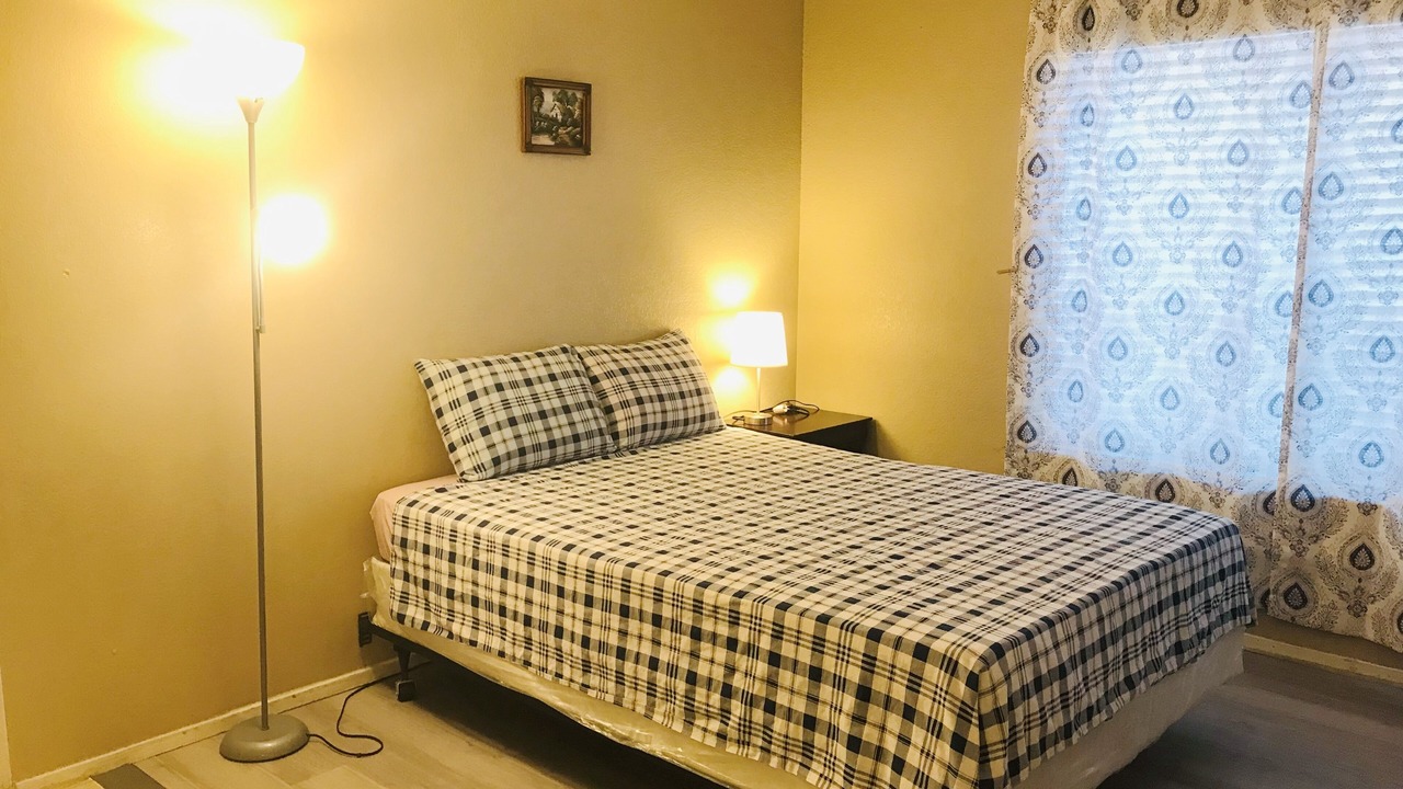 Photo of Bedroom in Sunrise Manor