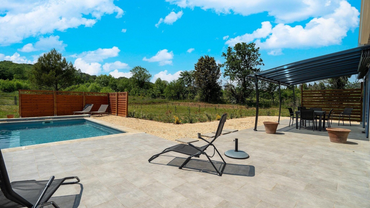 Photo of Outdoor in Saint-Andre-de-Roquepertuis