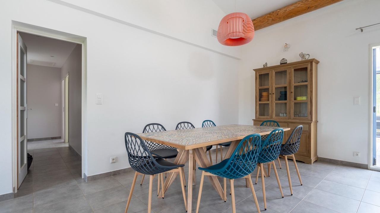 Photo of Livingroom in Saint-Andre-de-Roquepertuis