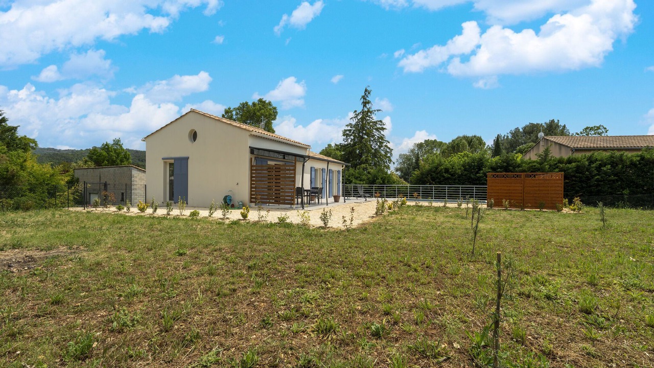 Photo of Outdoor in Saint-Andre-de-Roquepertuis