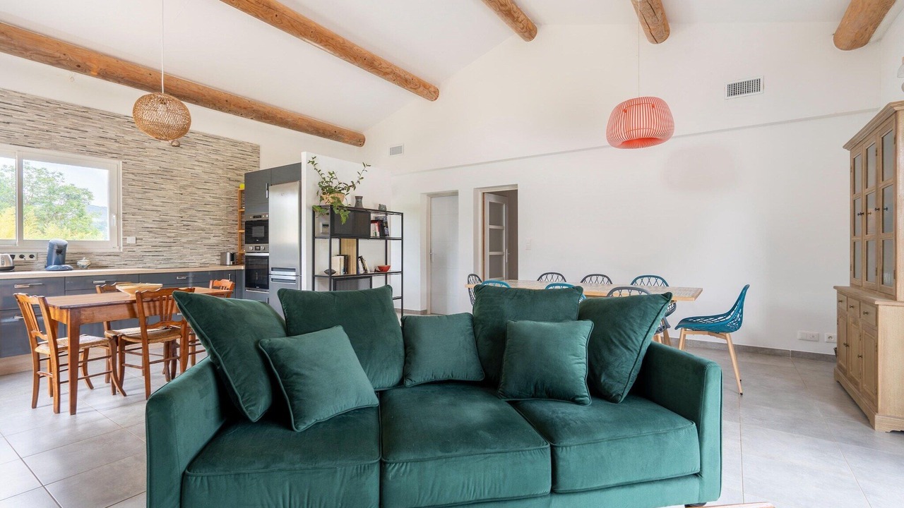 Photo of Livingroom in Saint-Andre-de-Roquepertuis