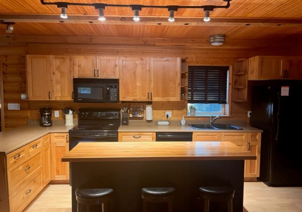 Photo of Kitchen in Vermilion Bay