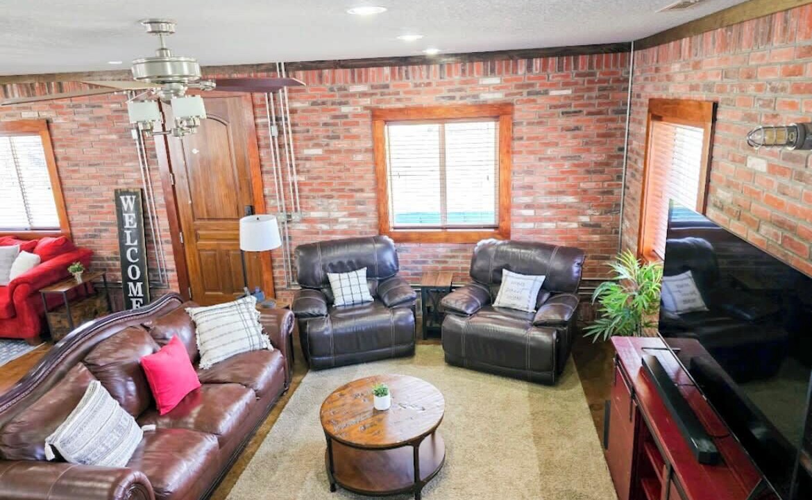 Photo of Livingroom in Lowell