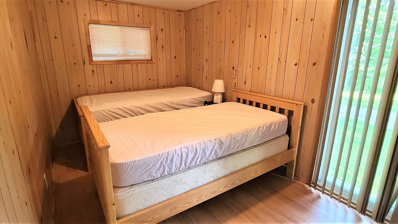 Photo of Bedroom in Bracebridge