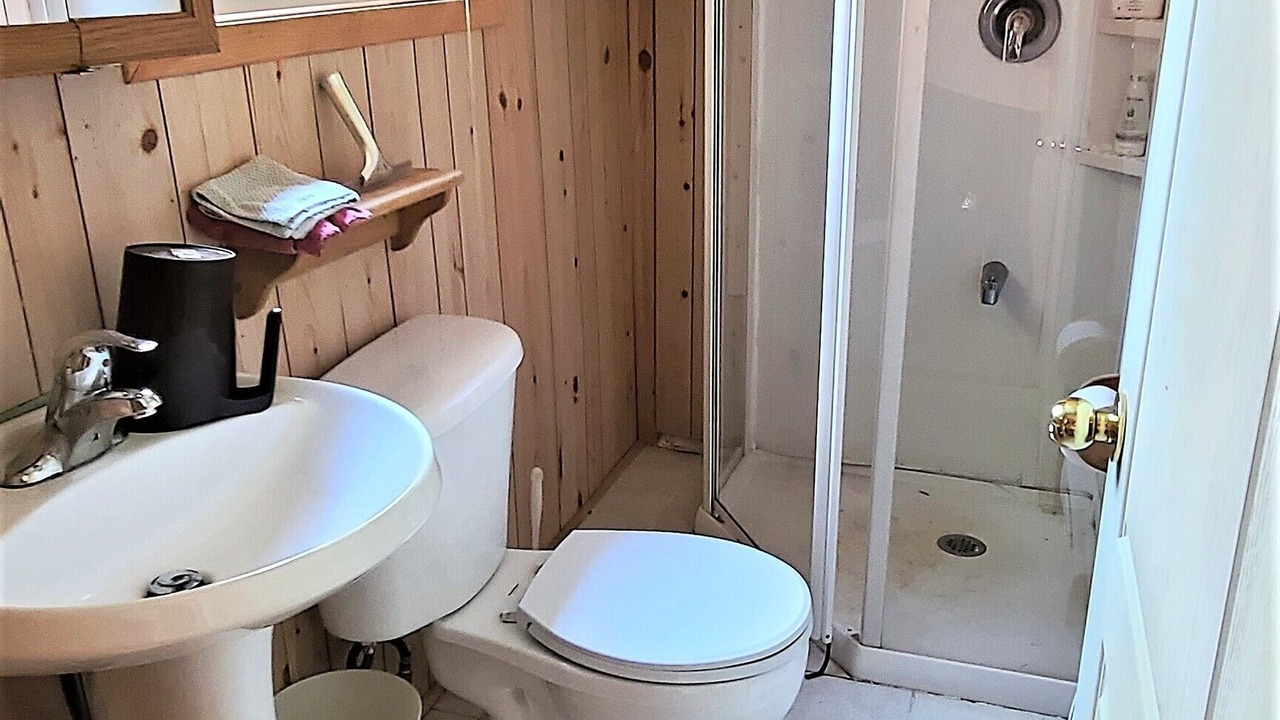 Photo of Bathroom in Bracebridge
