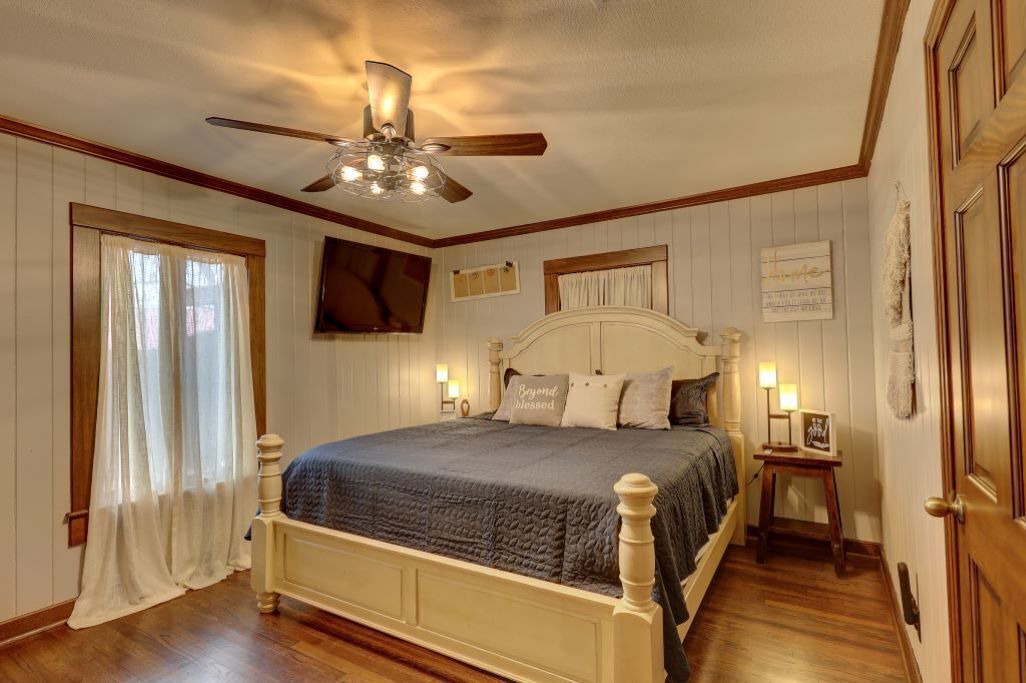 Photo of Bedroom in Harper