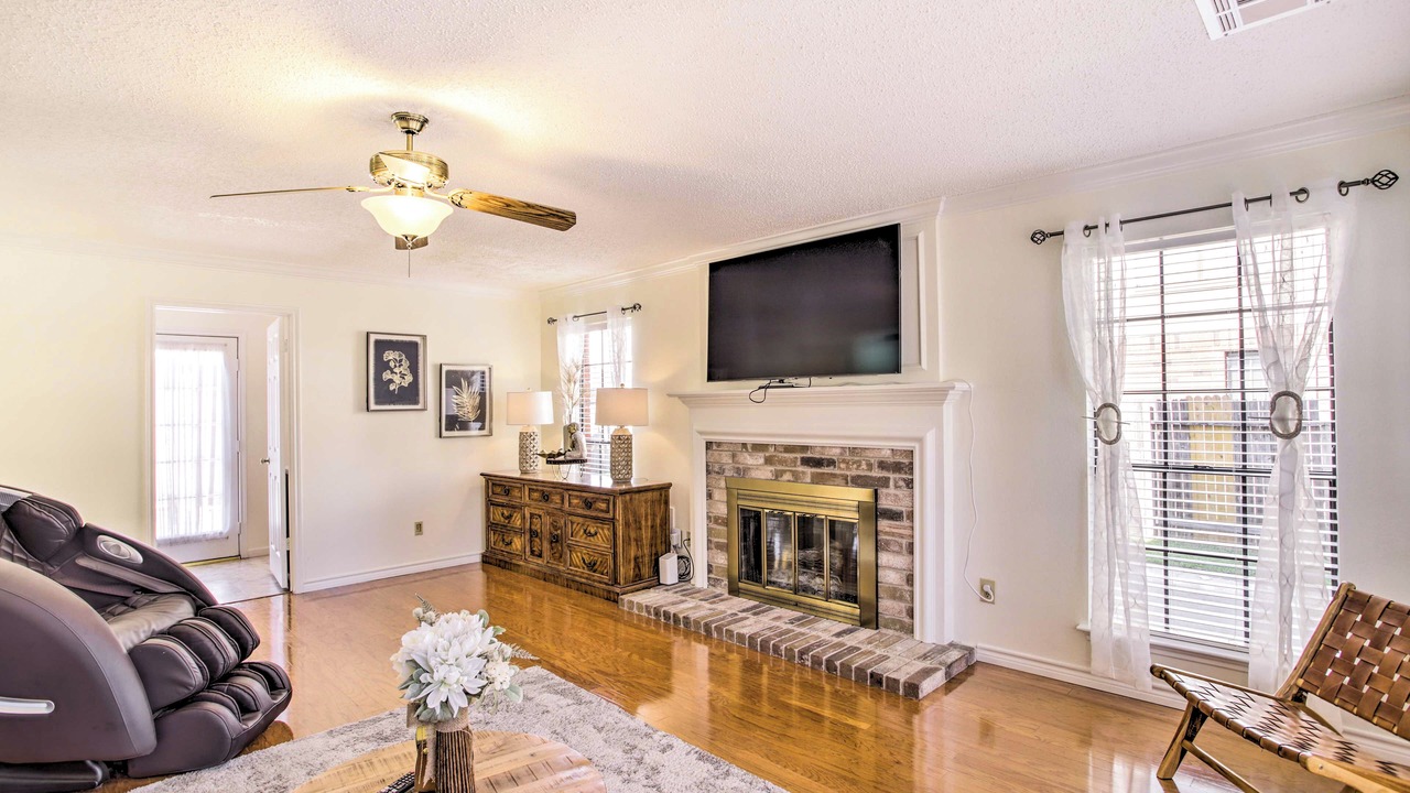 Photo of Livingroom in Mission Bend