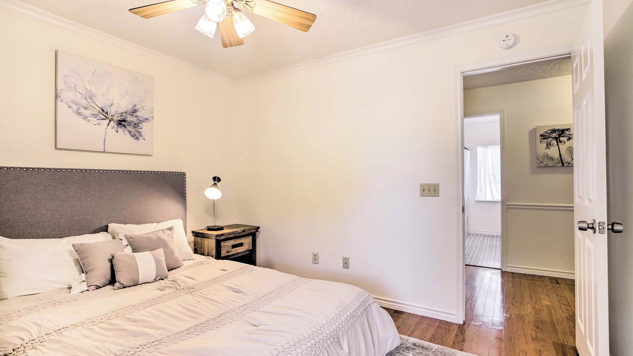 Photo of Bedroom in Mission Bend