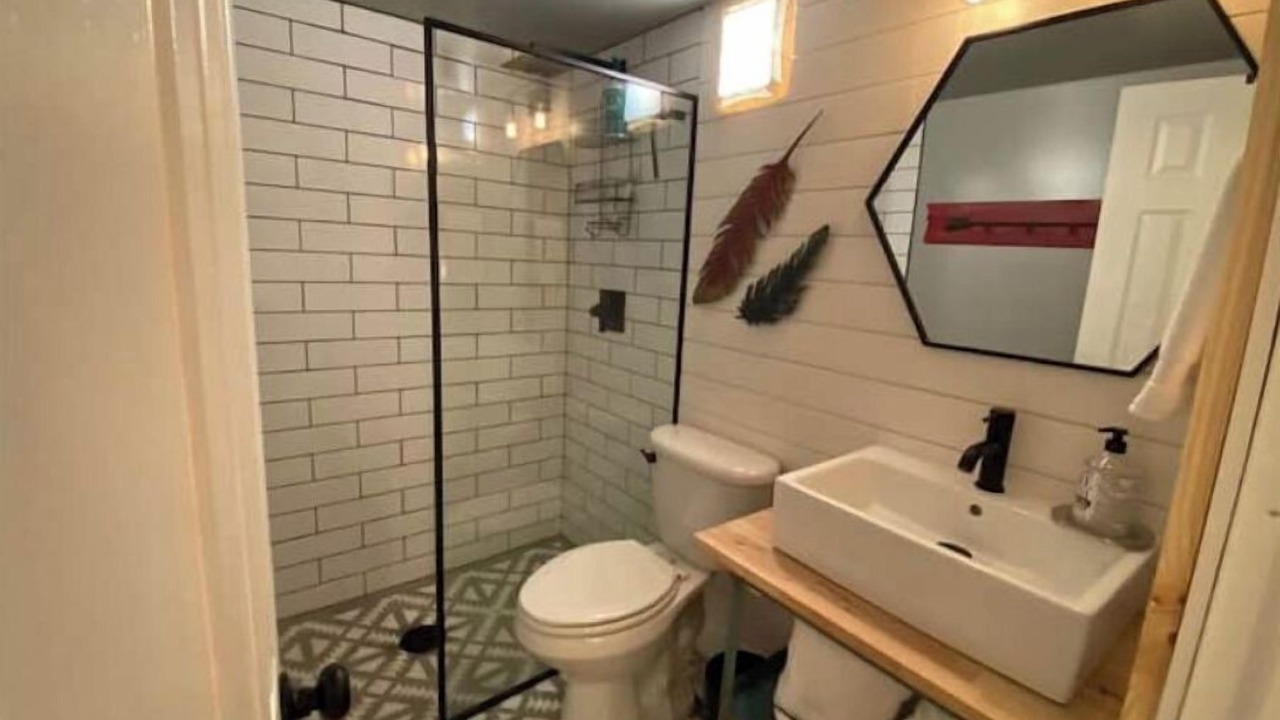 Photo of Bathroom in College Grove