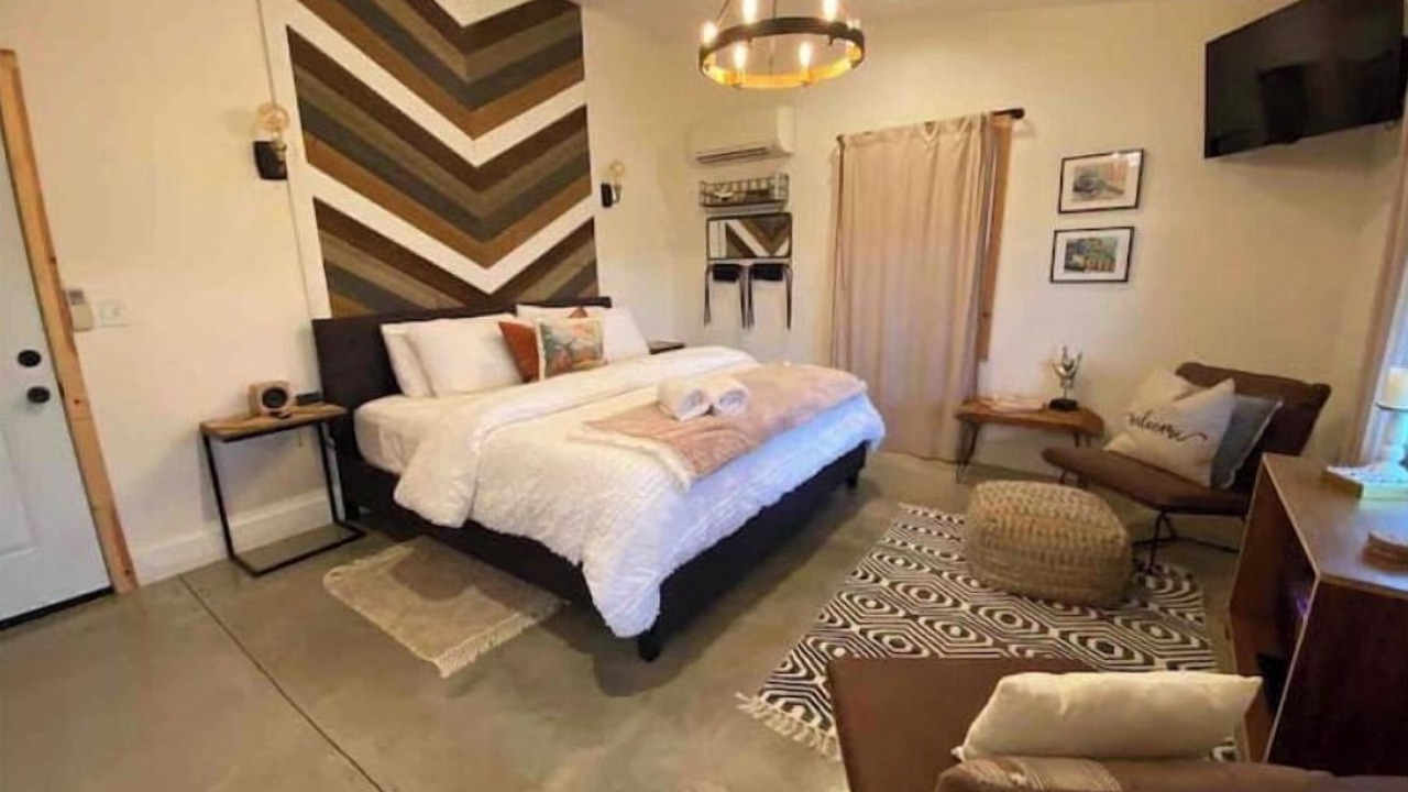 Photo of Bedroom in College Grove