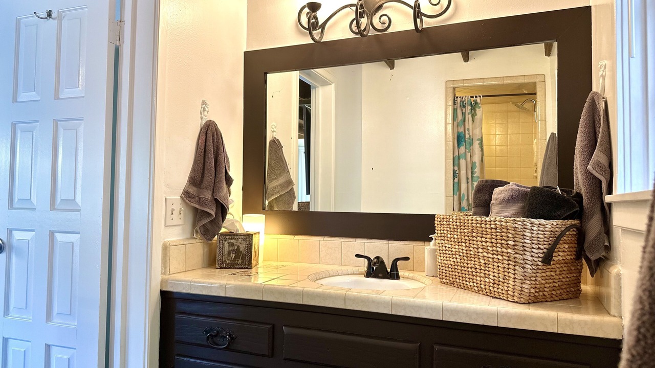 Photo of Bathroom in East Side Costa Mesa