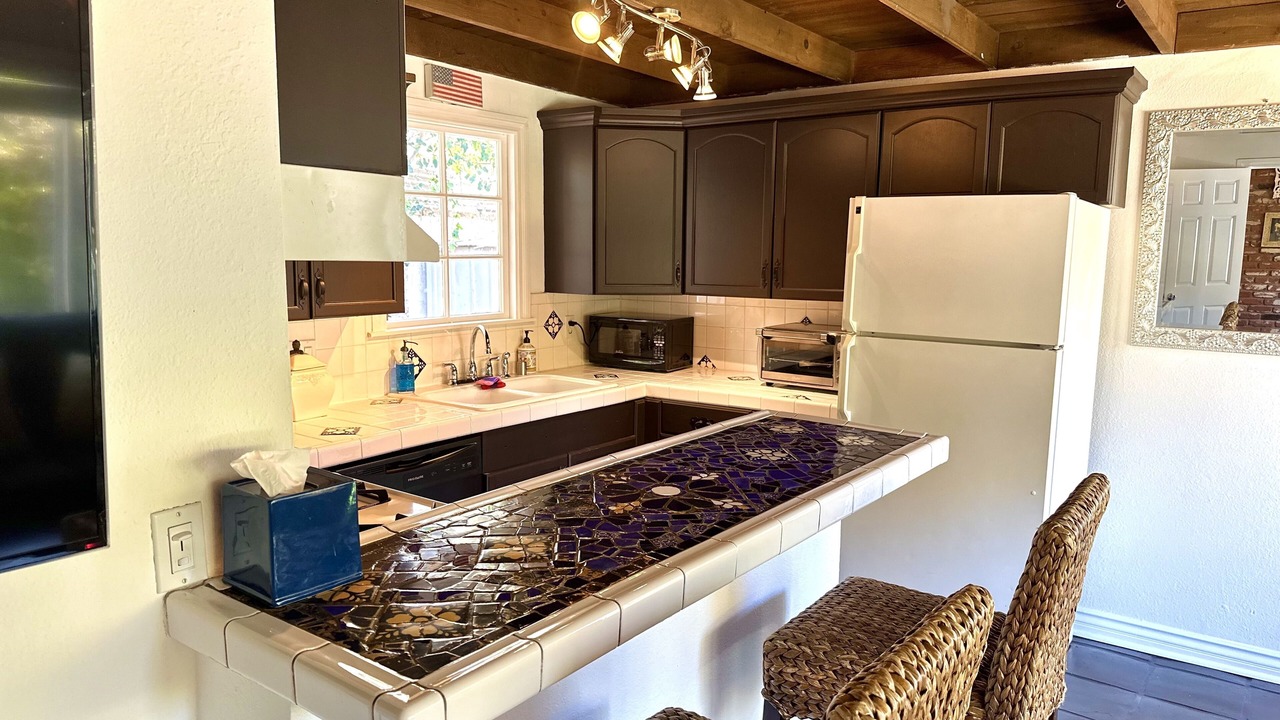 Photo of Kitchen in East Side Costa Mesa