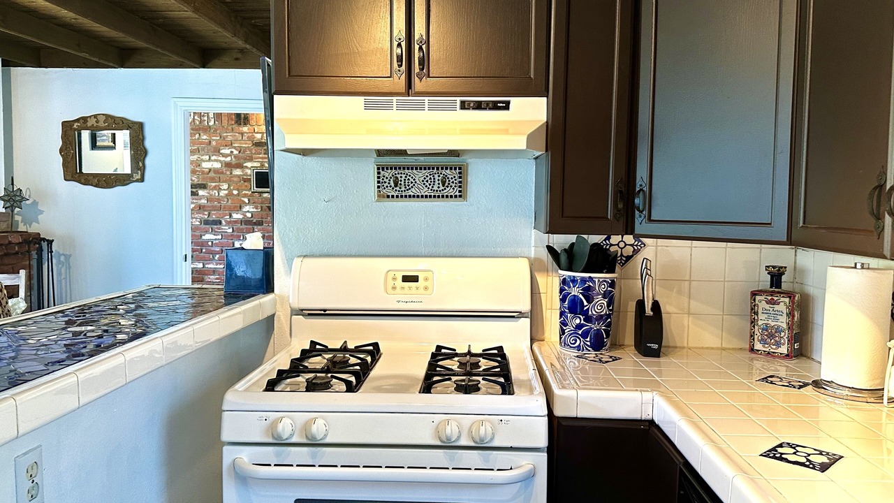 Photo of Kitchen in East Side Costa Mesa