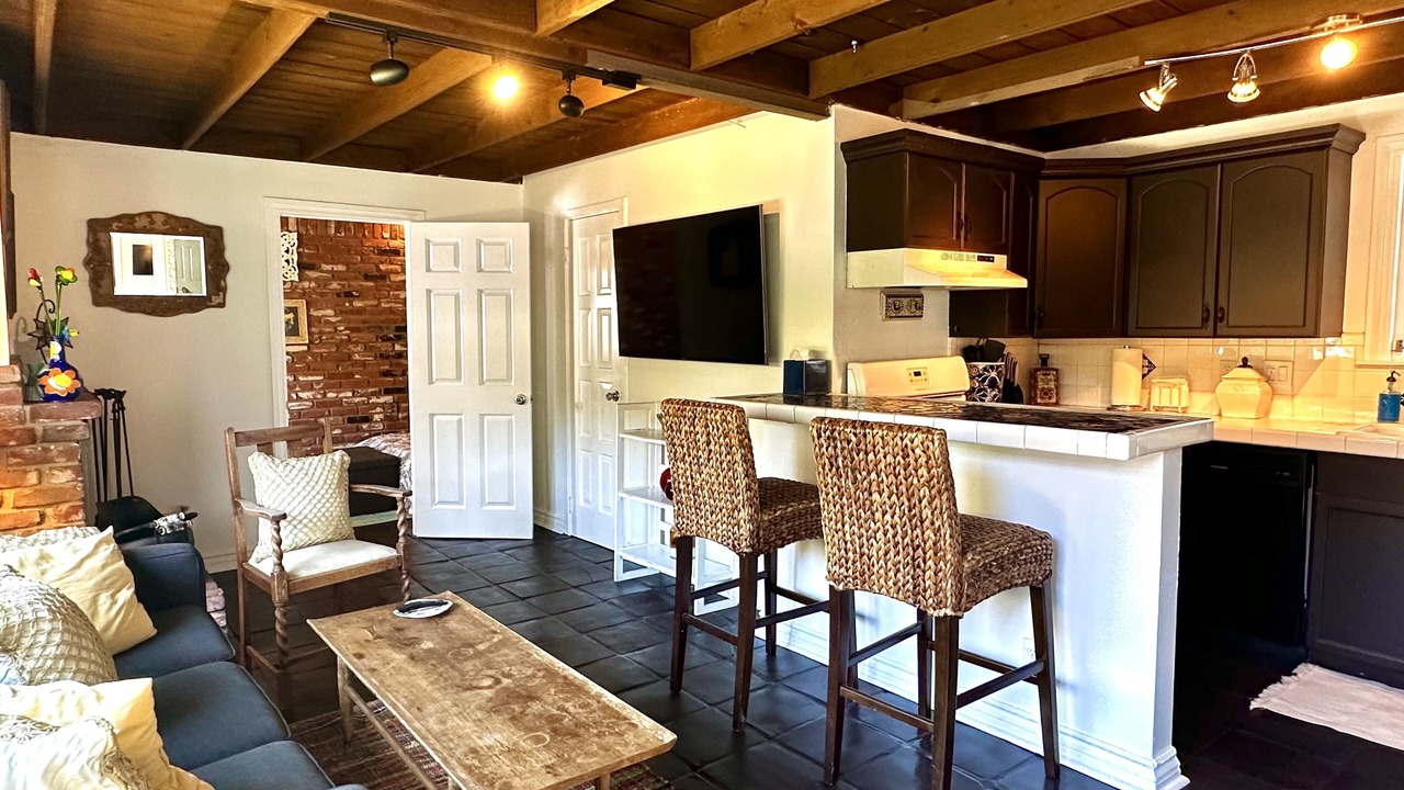Photo of Livingroom in East Side Costa Mesa
