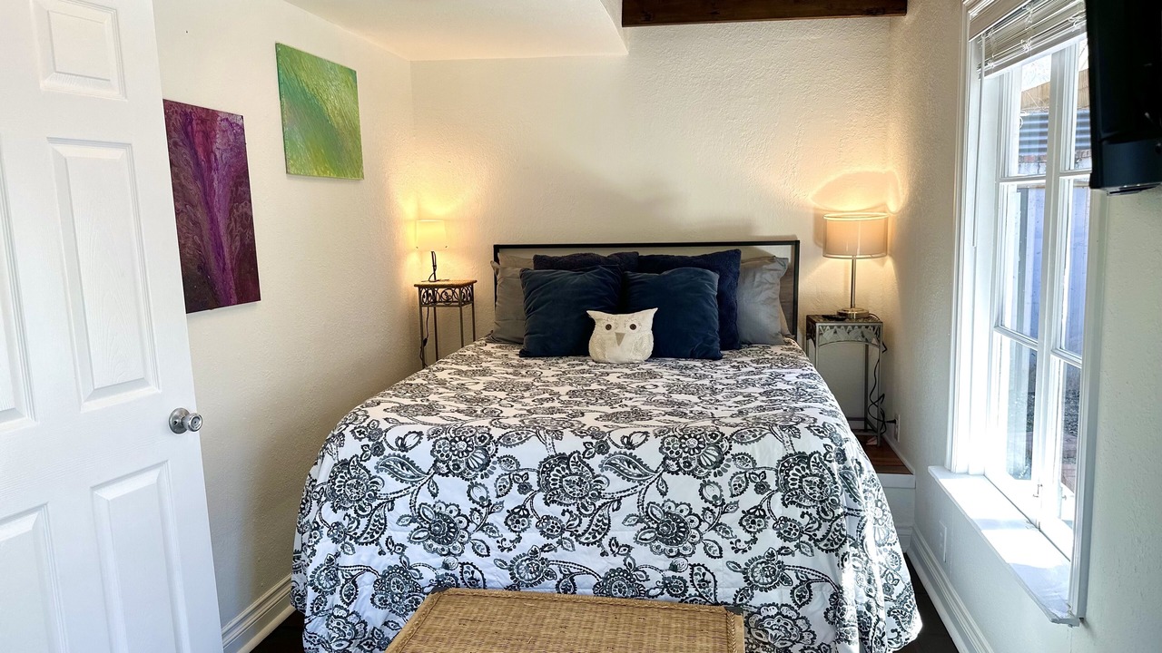 Photo of Bedroom in East Side Costa Mesa