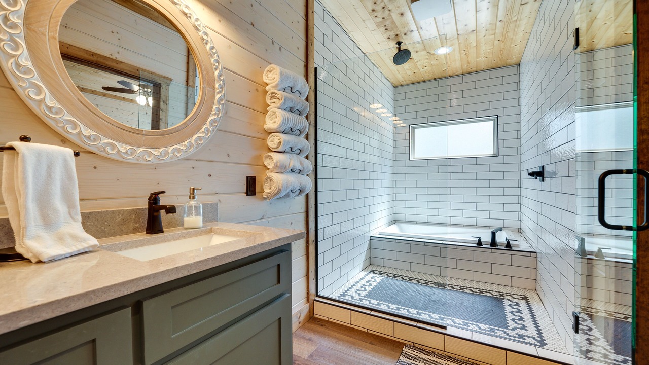 Photo of Bathroom in Hochatown