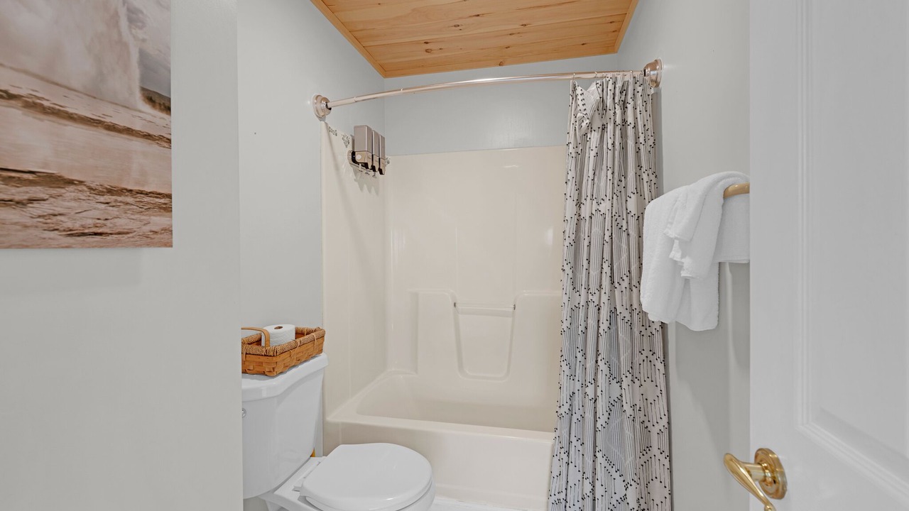 Photo of Bathroom in Chalet Village