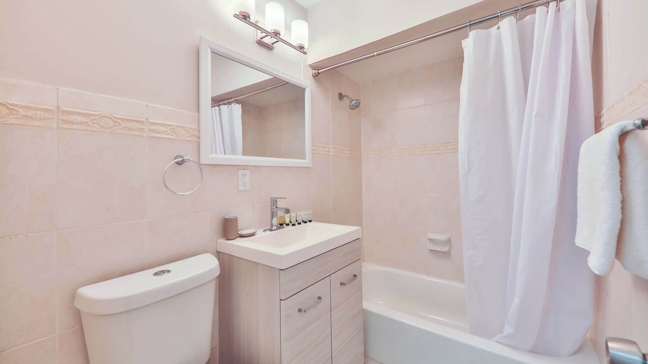 Photo of Bathroom in Highland Garden