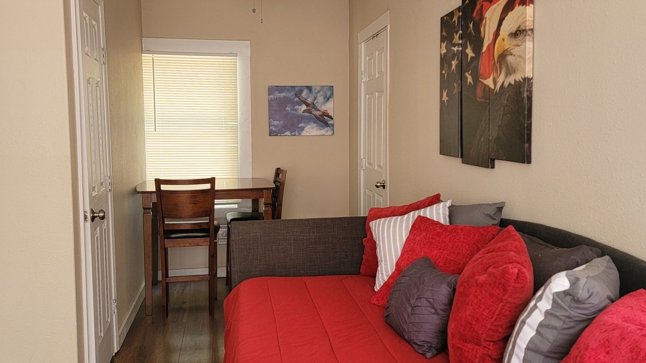 Photo of Livingroom in Southtown