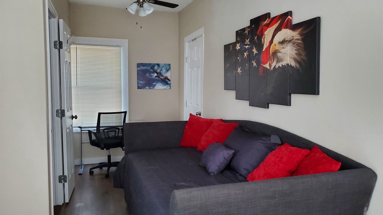 Photo of Livingroom in Southtown