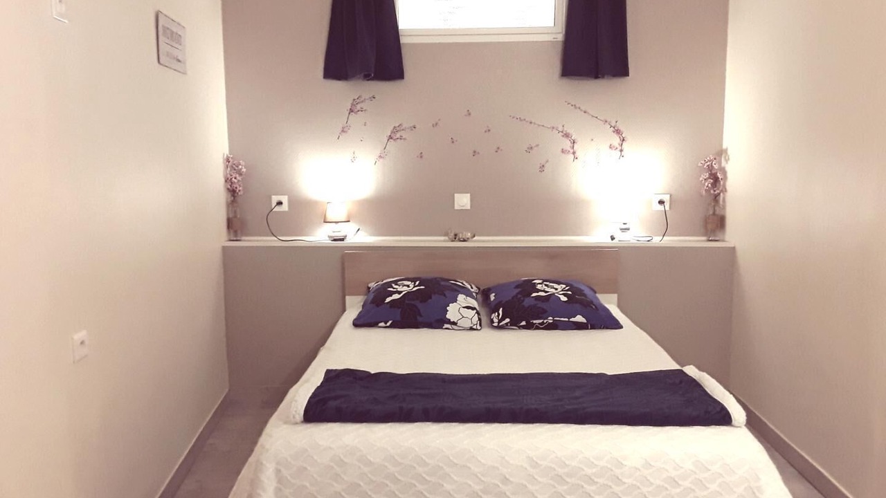 Photo of Bedroom in Saint-Remy-Boscrocourt