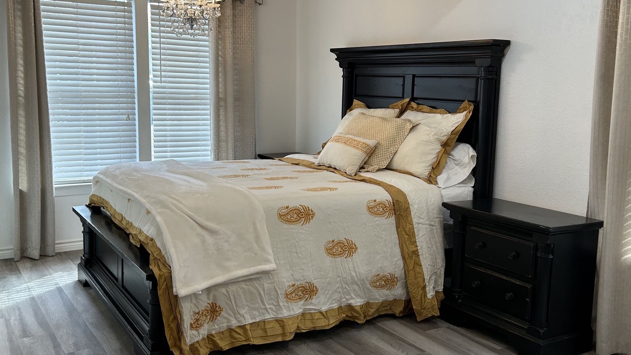 Photo of Bedroom in Uvalde