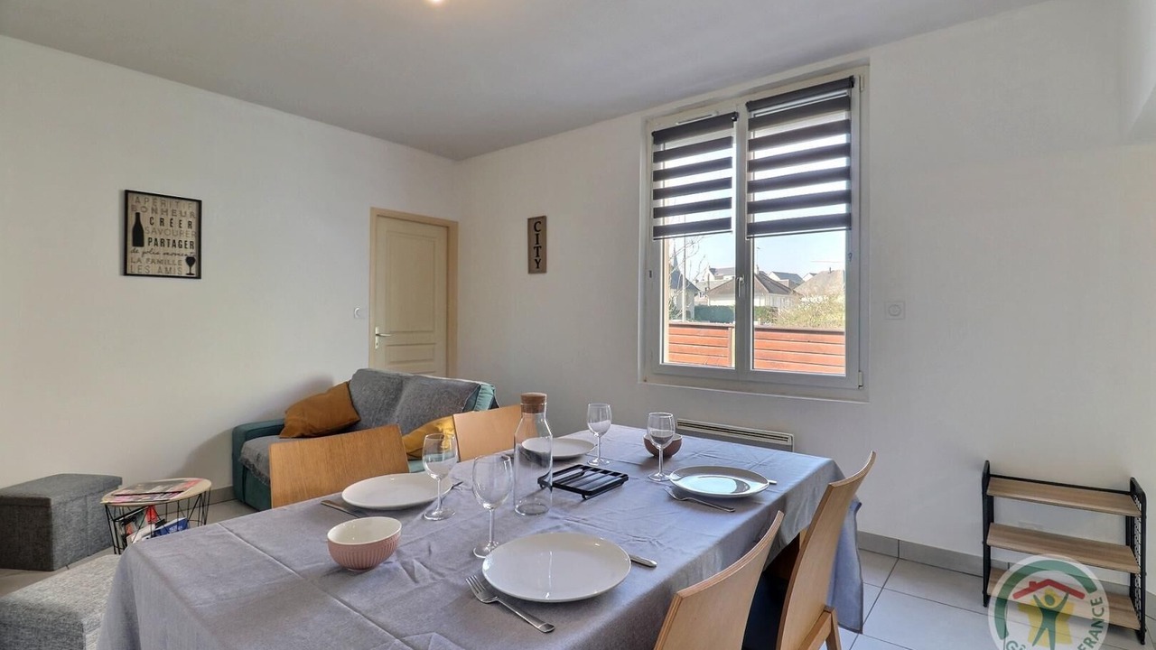 Photo of Others in Liffre