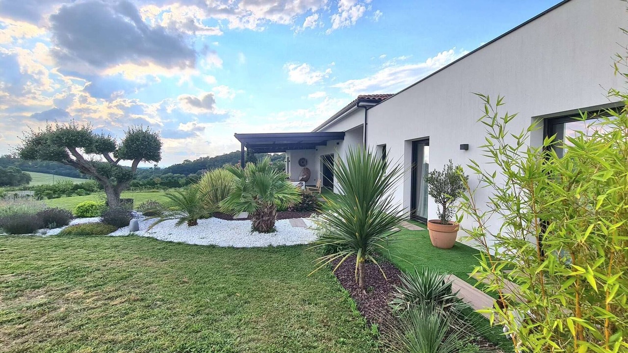 Photo of Outdoor in Leojac