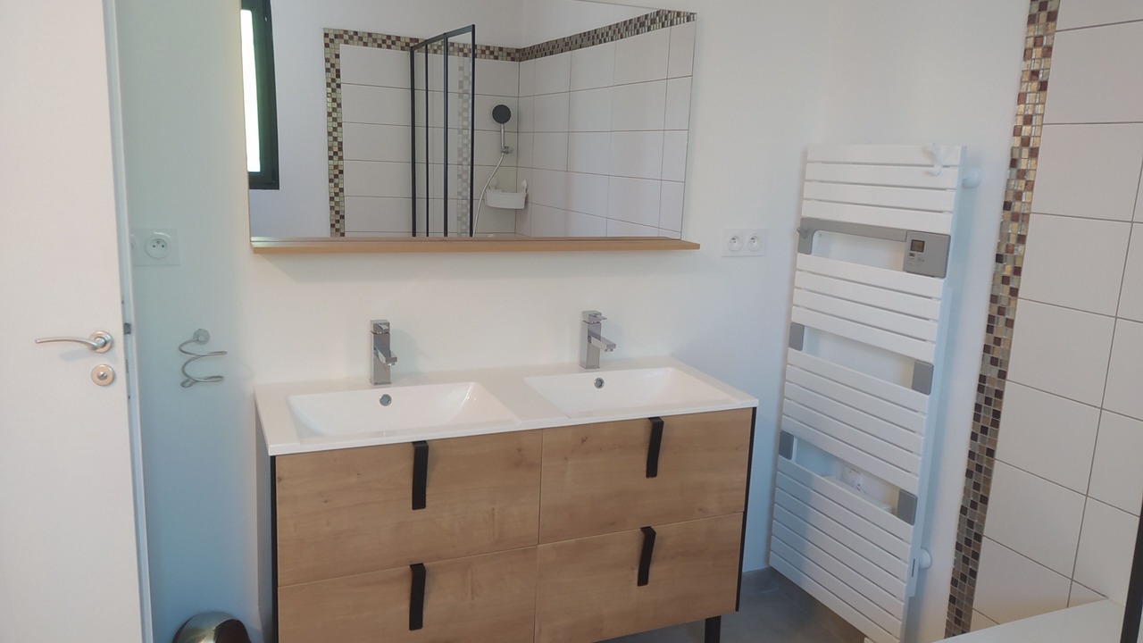 Photo of Bathroom in Vailhauques