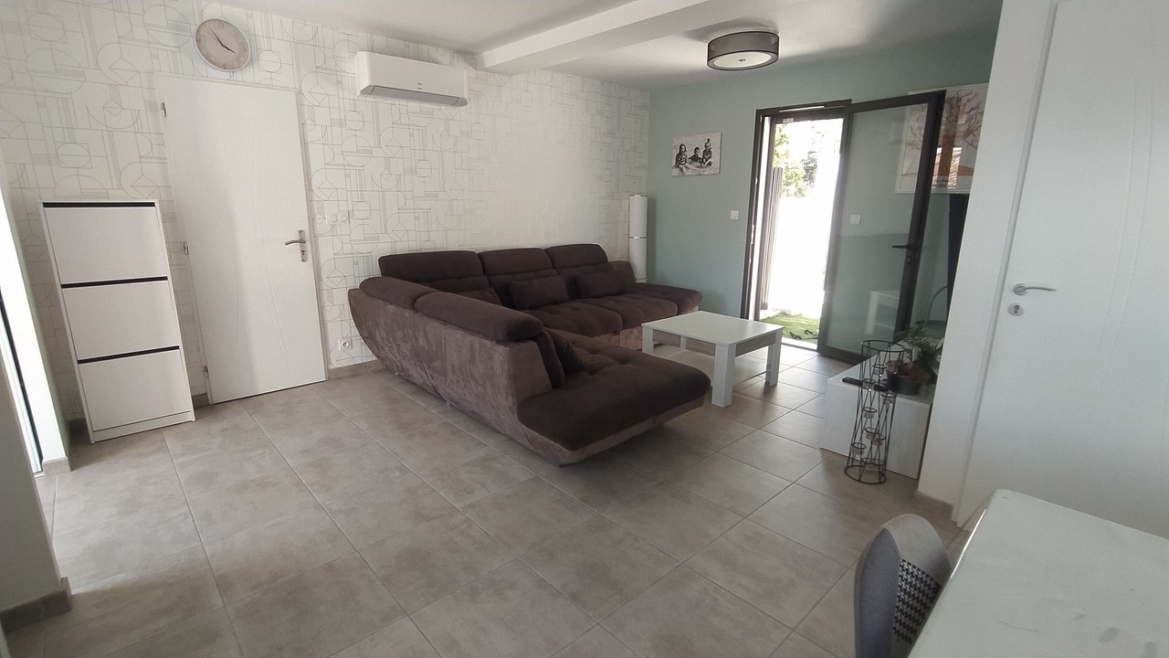 Photo of Livingroom in Vailhauques